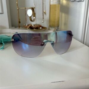 Foster Grant Stylish Silver Sunglasses
